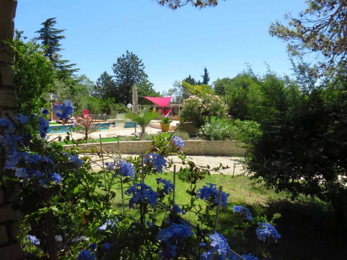 Les Gites Du Mas Des Cigales Nîmes Exterior photo